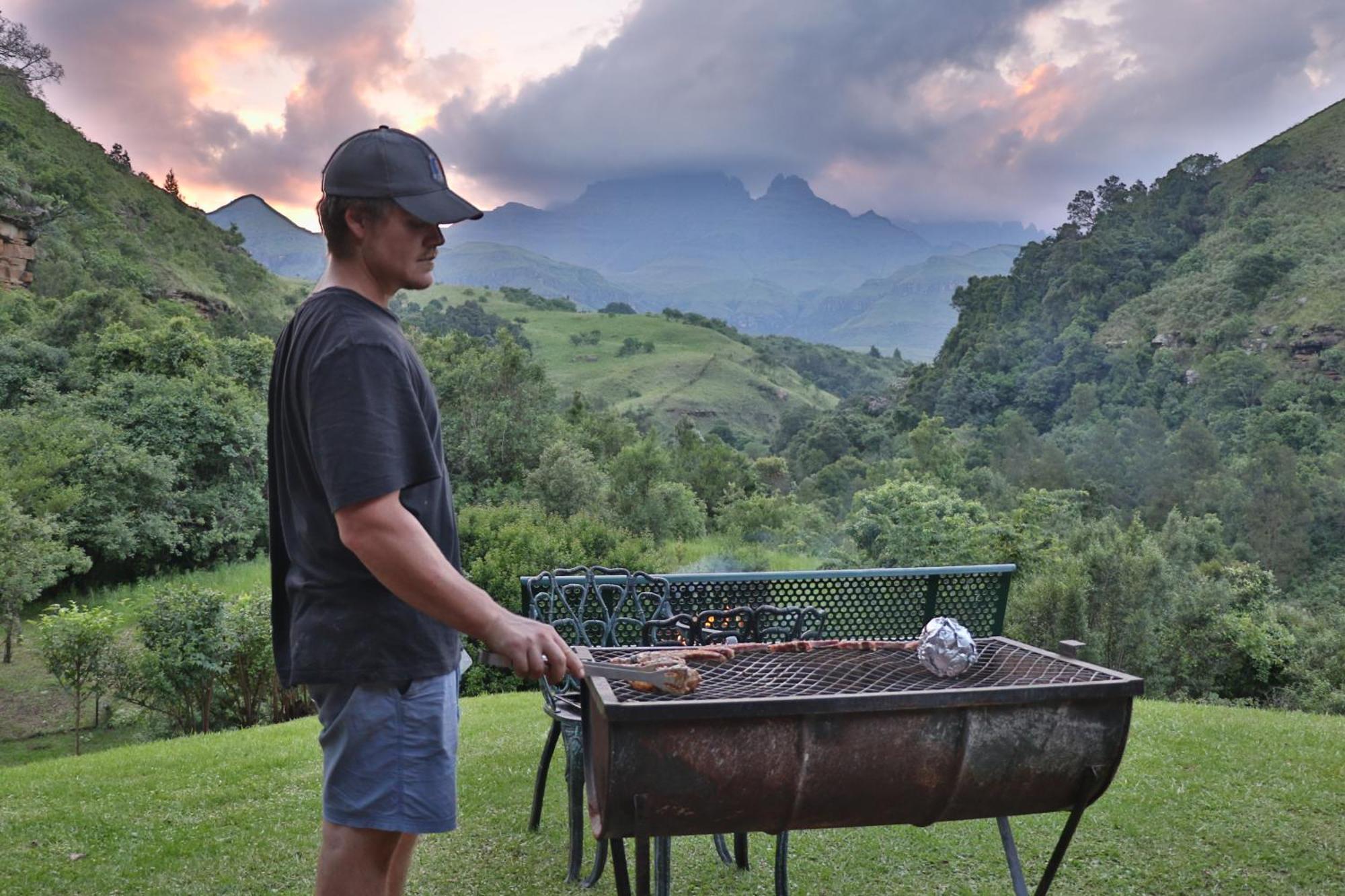 Kukummi Lodge - Formerly Mackaya Bella Country Lodge Champagne Valley 外观 照片