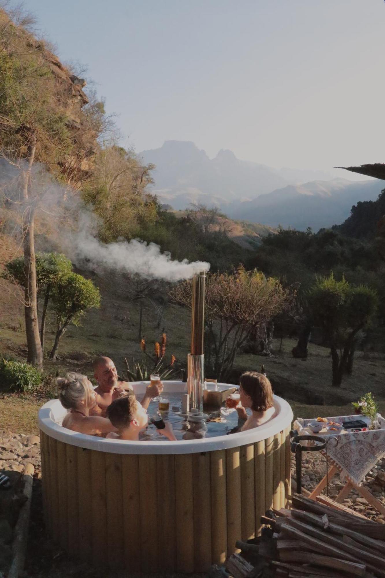 Kukummi Lodge - Formerly Mackaya Bella Country Lodge Champagne Valley 外观 照片